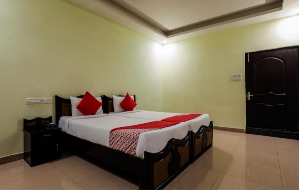 Hotel Meridian Grand Shamshabad Dış mekan fotoğraf