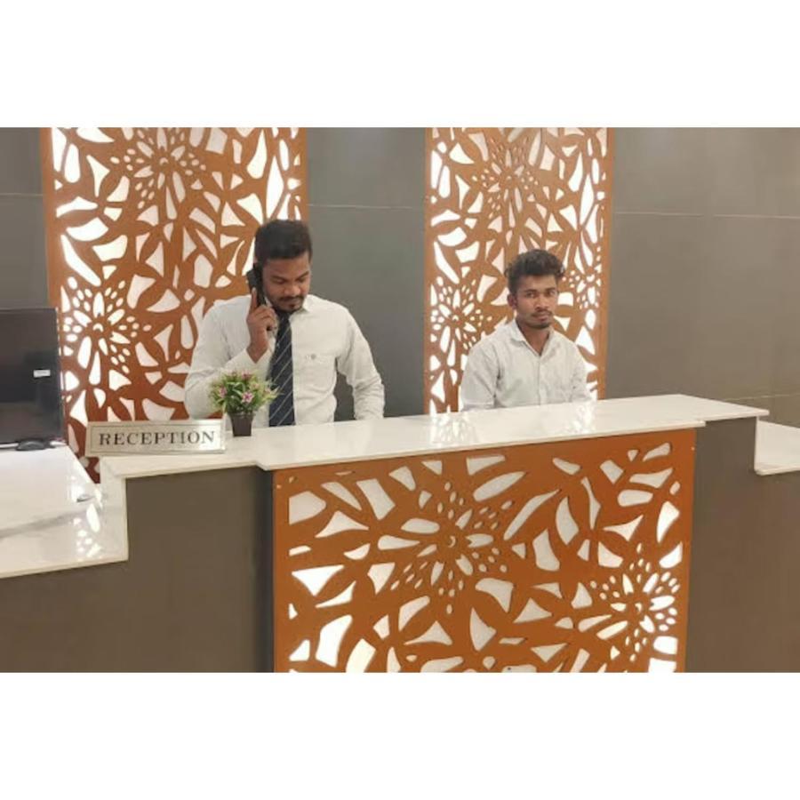 Hotel Meridian Grand Shamshabad Dış mekan fotoğraf
