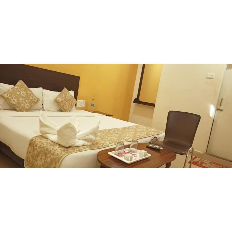 Hotel Meridian Grand Shamshabad Dış mekan fotoğraf